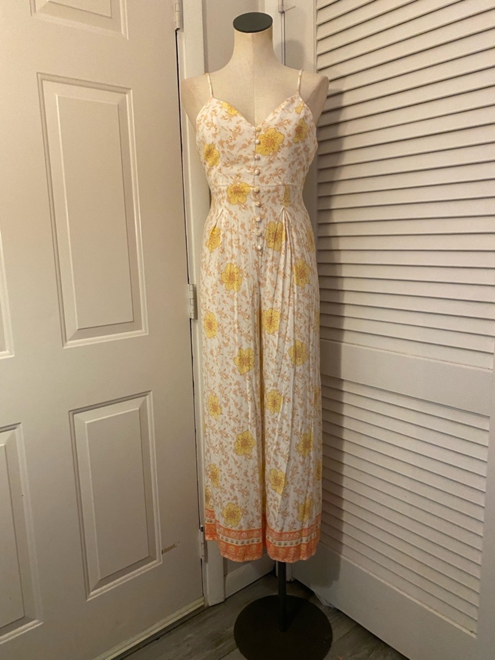 Forever 21 White Floral Jumpsuit with Yellow and Orange Accents- Size Medium